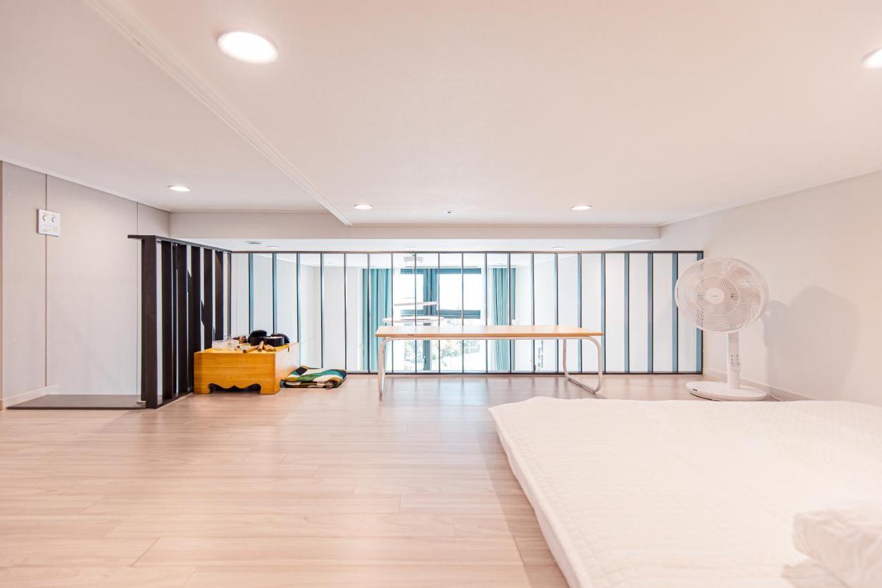 Ocean Marina Suite View Yeosu Exterior photo